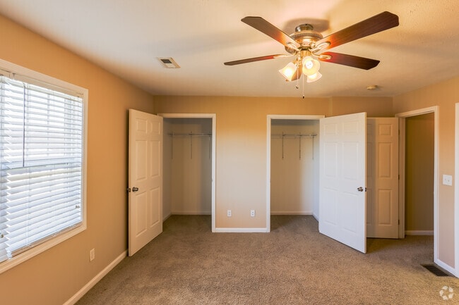 3BR, 3.5BA - 2600 SF - Graycliff Luxury Townhomes