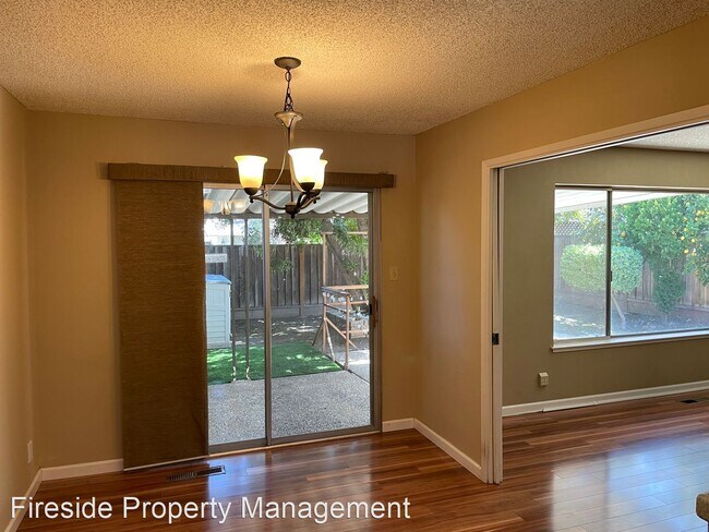 Foto del edificio - 2 br, 2 bath House - 2278 Cherry Ave