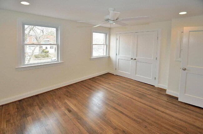 Foto del edificio - 209 Wesmond Dr