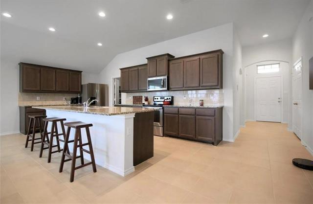 Foto del edificio - 2521 Weatherford Heights Dr