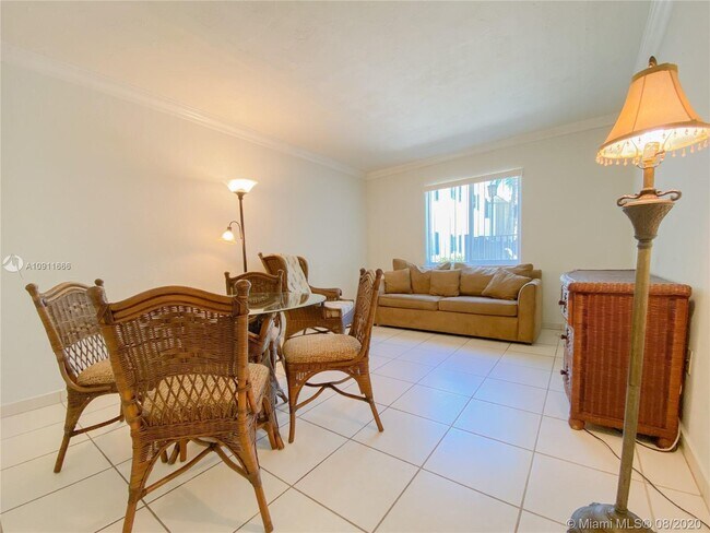 Building Photo - 8605 SW 68th Ct