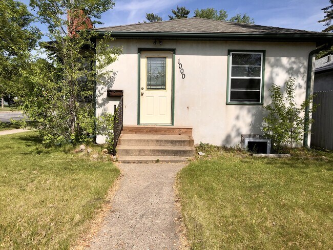 Building Photo - Corner lot 3 bedroom Rambler