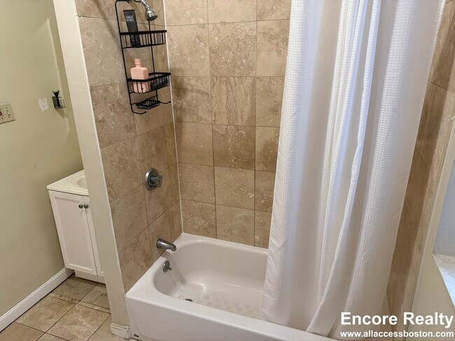 Foto del edificio - 1197 Commonwealth Ave