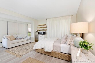 Building Photo - 11818 Pebblewood Dr