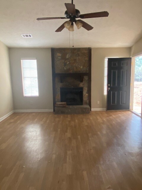 Building Photo - 9396 Woodloop Ct