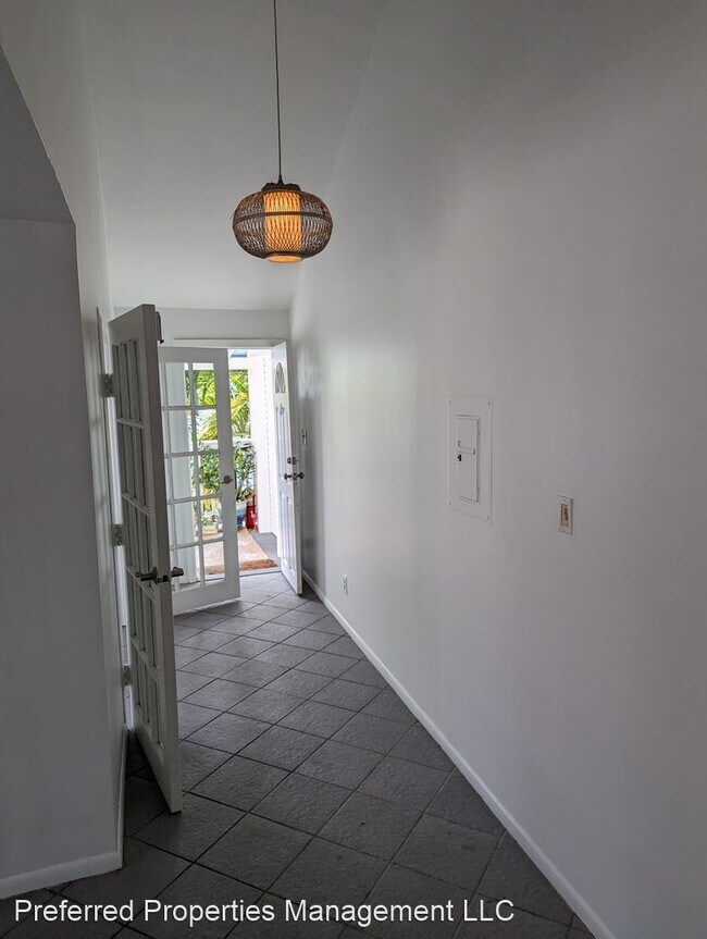 Building Photo - 1 br, 1 bath House - 623 Thomas Street Apa...