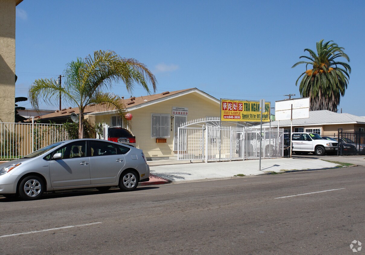 Foto del edificio - 3838-3840 43rd St