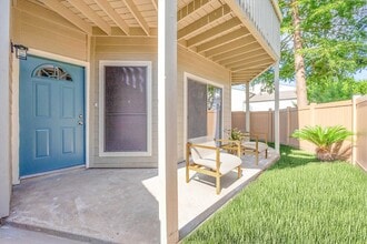 Building Photo - 2379 Briarwest Blvd