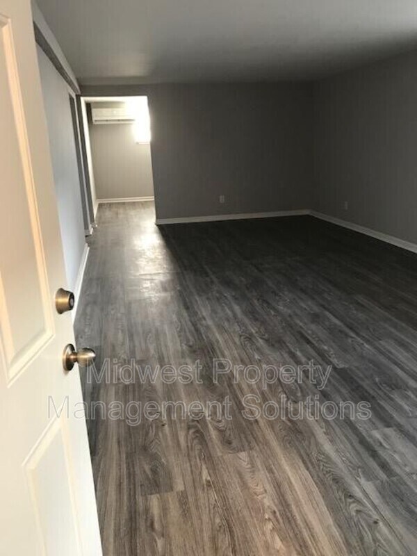 Foto del edificio - 1835 E 8th St