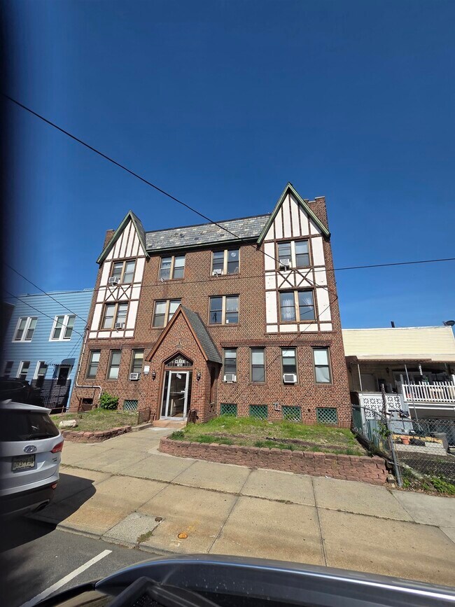 Foto del edificio - 901 Grand Ave
