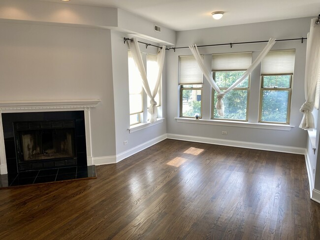 Foto del edificio - 814 W Sunnyside Ave