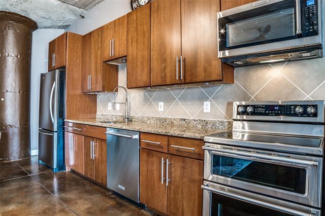 Building Photo - 1122 Jackson St