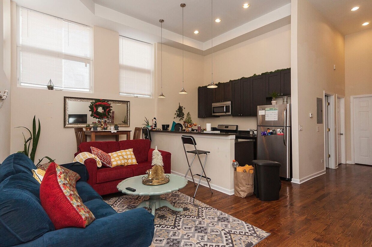 Foto principal - 1657 N Campbell Ave
