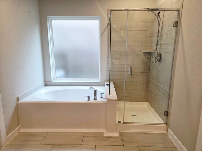 Foto del edificio - 13022 Mid Stocket Dr