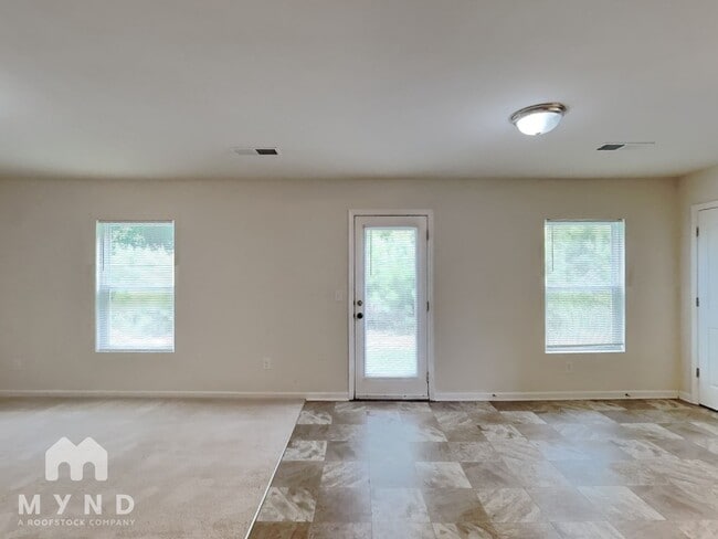 Building Photo - 303 Blackfoot Trail