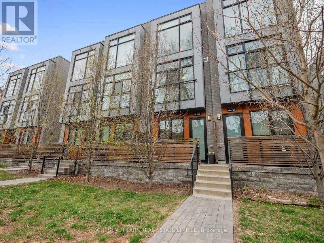 Primary Photo - 476 Shaw St