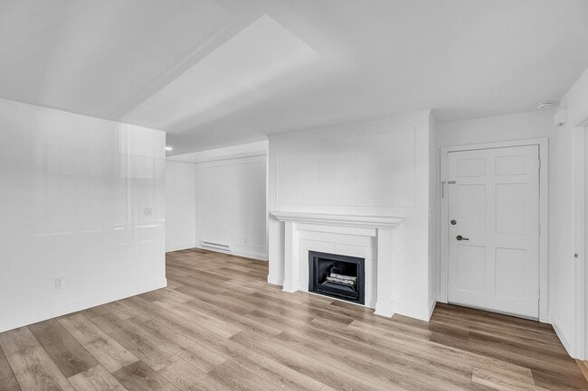 Building Photo - Updated and cozy 1br apartment w/FREE stor...