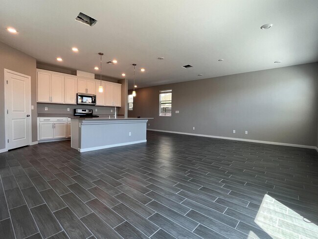 Building Photo - 8729 Whistling Sands Ave