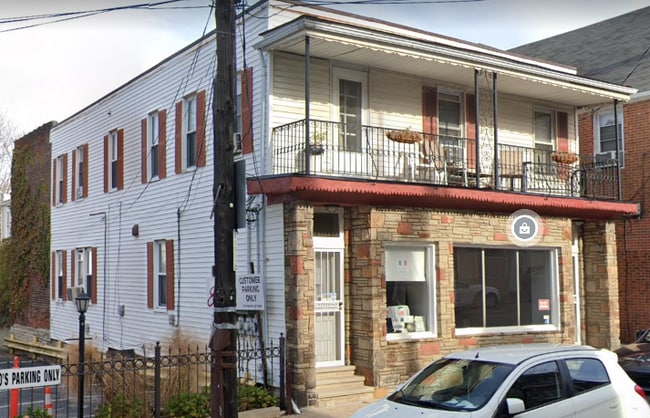 Building Photo - 12403 Mayfield Rd