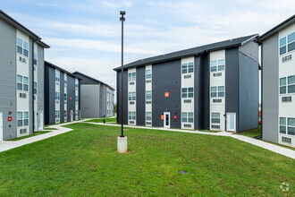 Building Photo - Aero