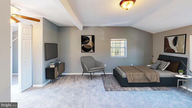 Building Photo - 6700 Pine Grove Dr