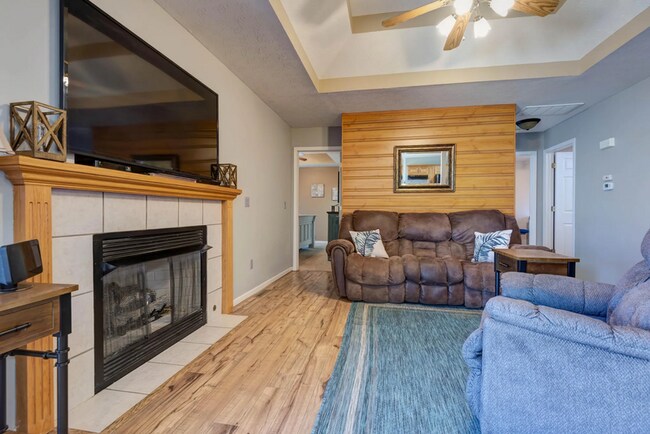 Foto del edificio - 100 Holly Ridge Rd