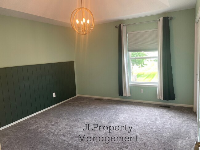 Foto del edificio - 3826 NE 86th Terrace