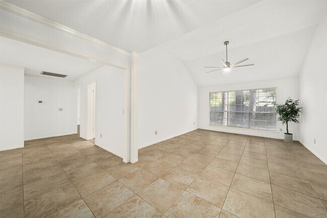 Building Photo - 96 S Golden Arrow Cir