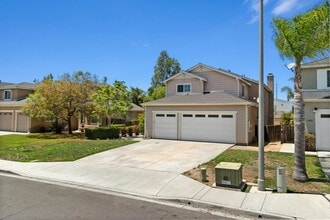 Building Photo - 1067 Princess Kyra Pl