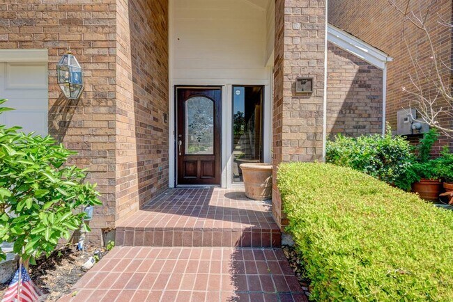 Foto del edificio - 4734 Post Oak Timber Dr