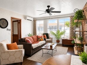 Building Photo - 22 W Main St