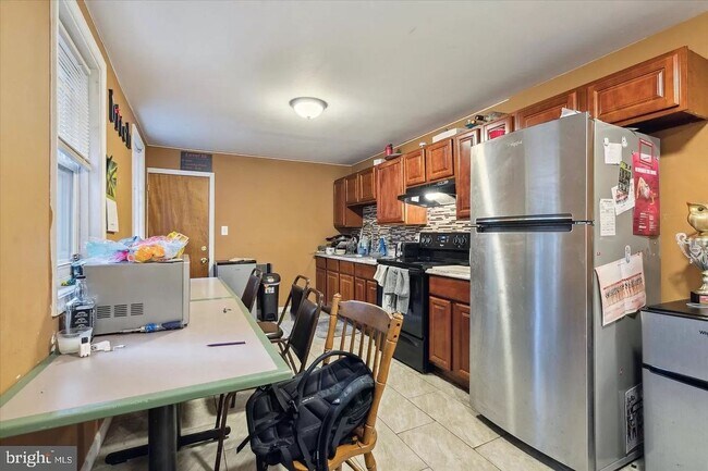 Building Photo - Temple University 6 Bedroom
