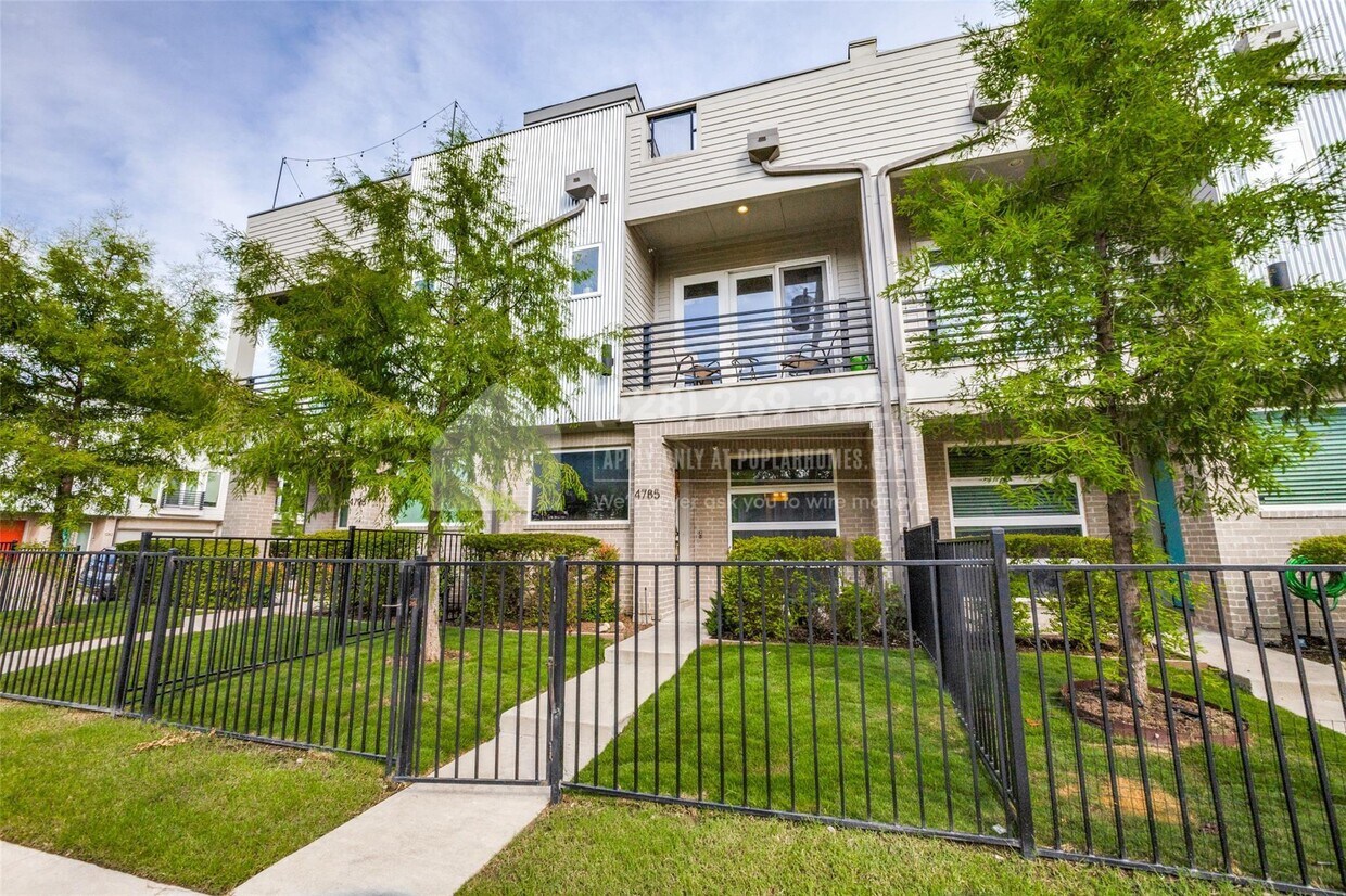Foto principal - 4785 Asher Pl