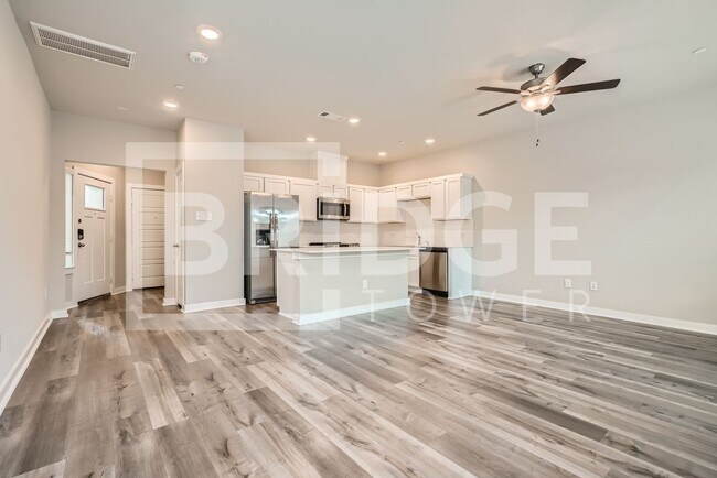 Foto del edificio - 349 N Centro Circle, Shenandoah, TX 77385