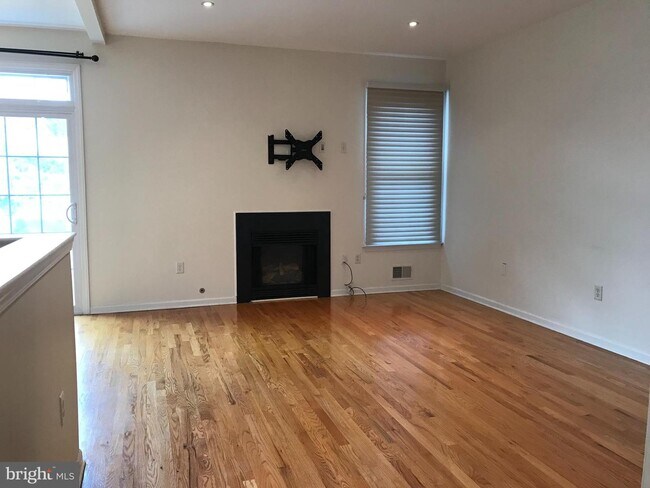 Foto del edificio - 92 Shelley Cir