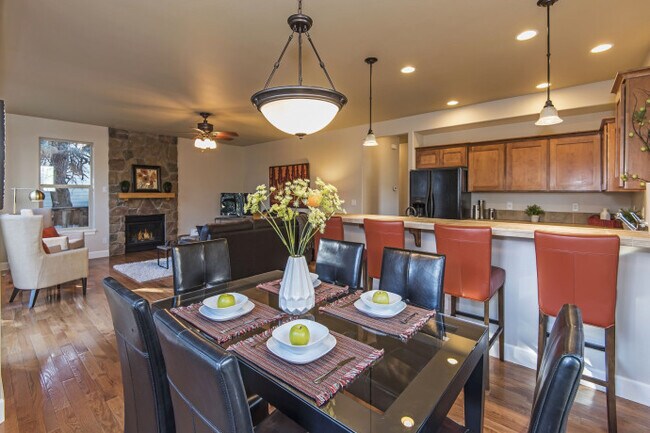 Foto del edificio - MOVE IN SPECIAL $500 OFF FIRST  MONTHS REN...