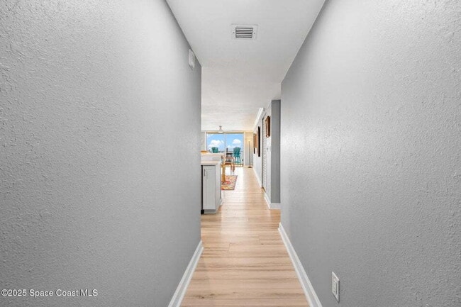 Building Photo - Oceanfront Oasis