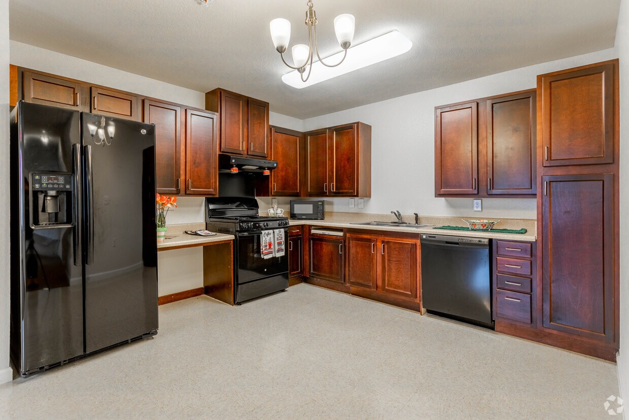 New Post Apartments Rentals in Fredericksburg at 2000 Liberty Loop