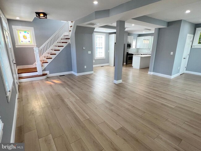 Building Photo - 3119 Harview Ave