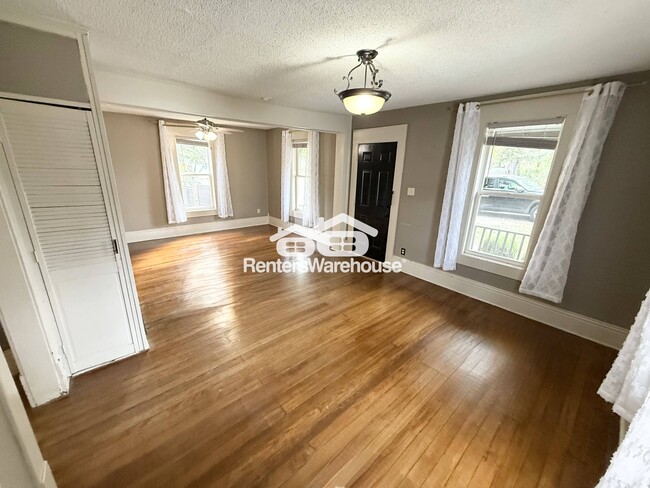 Building Photo - 15131 Broadmoor St