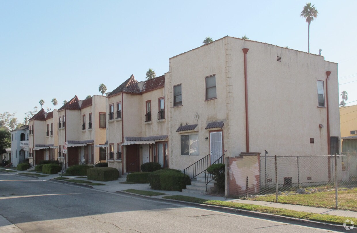 Foto del edificio - 2530 Vineyard Ave