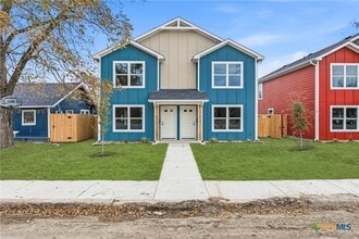 Building Photo - 909 Martin Luther King Jr Ln