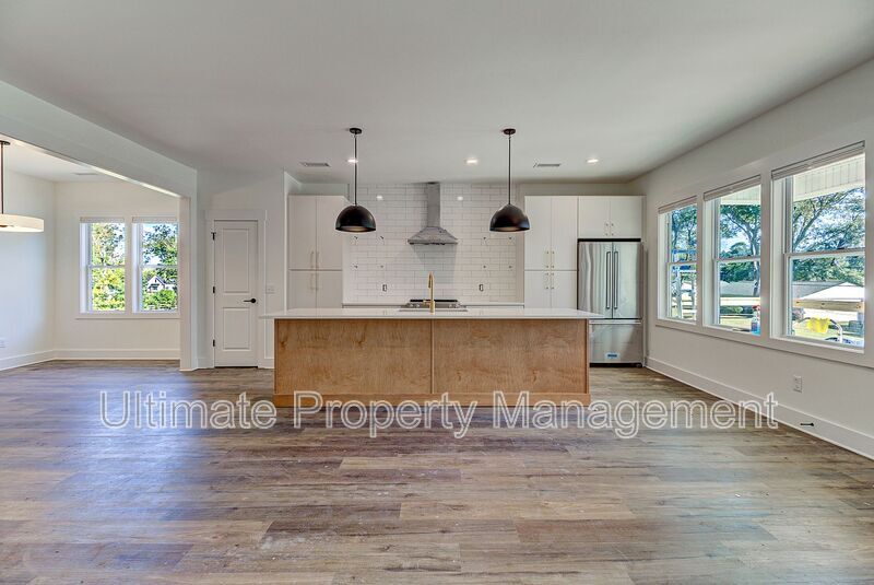 Photo - 213 Myrtle Avenue