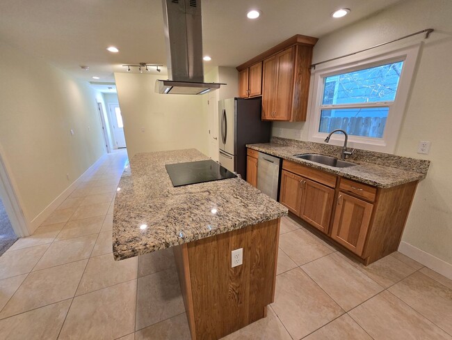 Building Photo - Charming 3-Bedroom Home in Old Southwest Reno