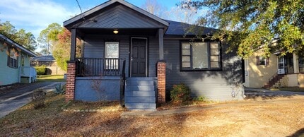Building Photo - 411 Pinecrest Dr