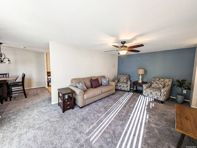 Foto del edificio - 436 Clubhouse Ct