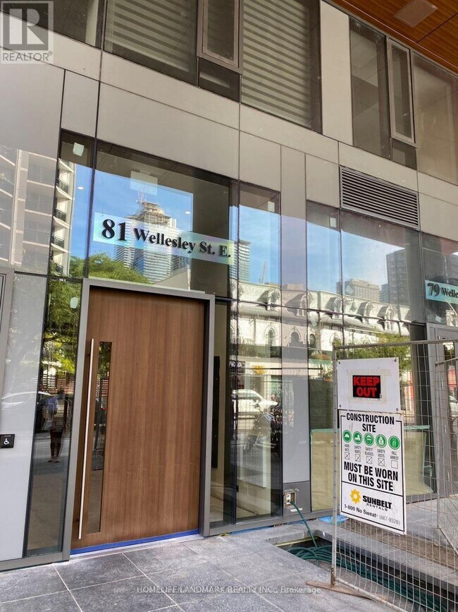 Photo du bâtiment - 81 Wellesley St E