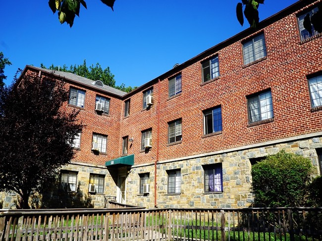 Building Photo - Fleetwood Village Apartments