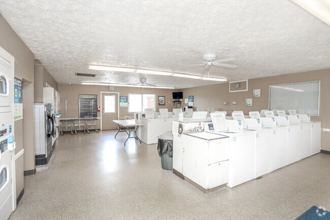 Laundry Facilities - Cloverdale Heights