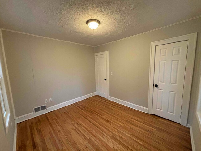 Foto del edificio - 2804 Lowry Ave N